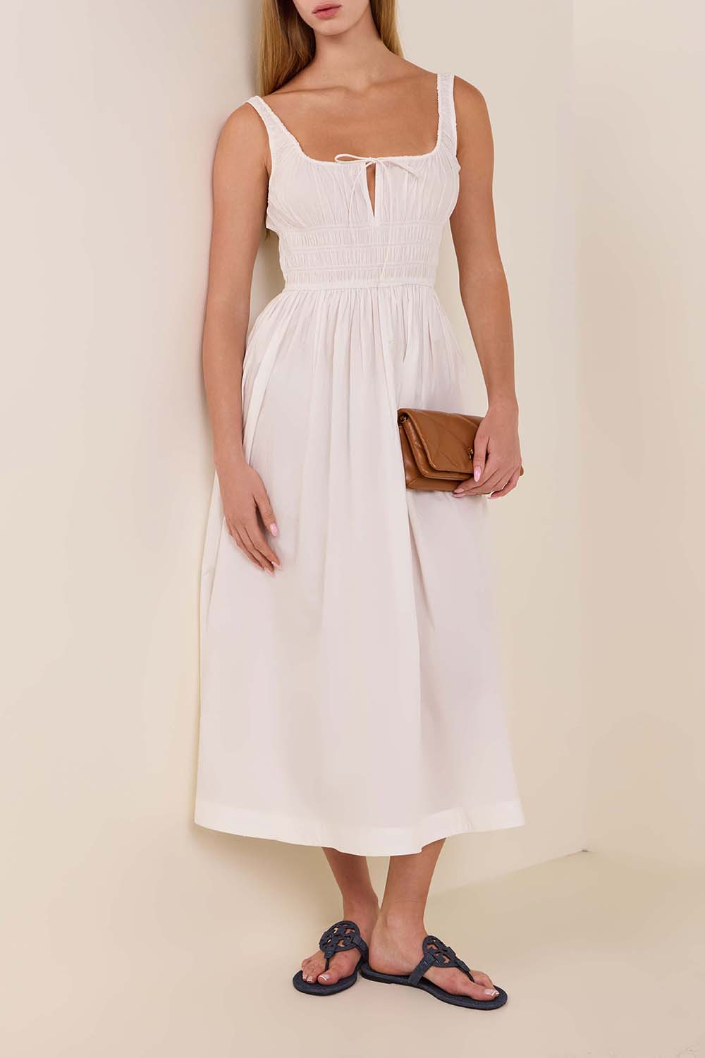 תמונת דוגמן קידמית של תיק ארנק קירה