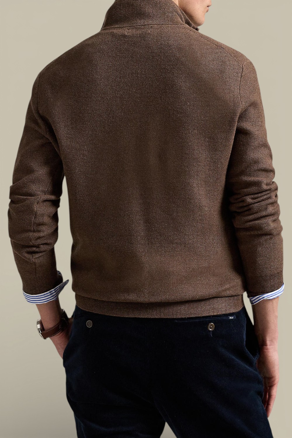 תמונת דוגמן אחורית של סריג