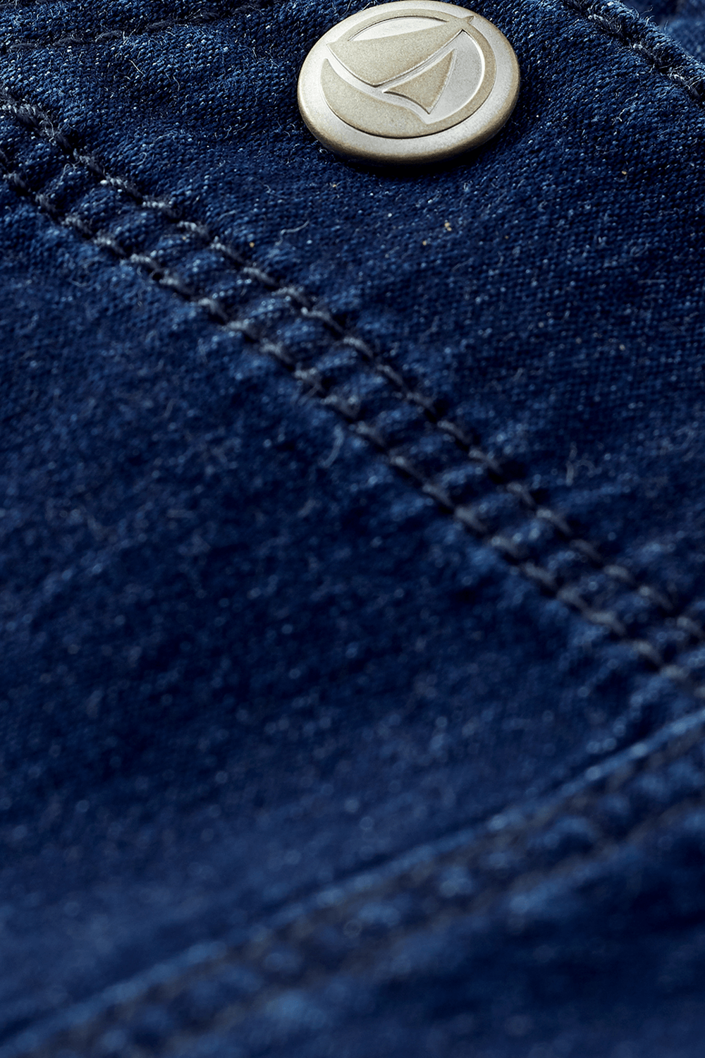 תמונה אחורית של גילאי 3-5 שמלת אוברול בנייבי