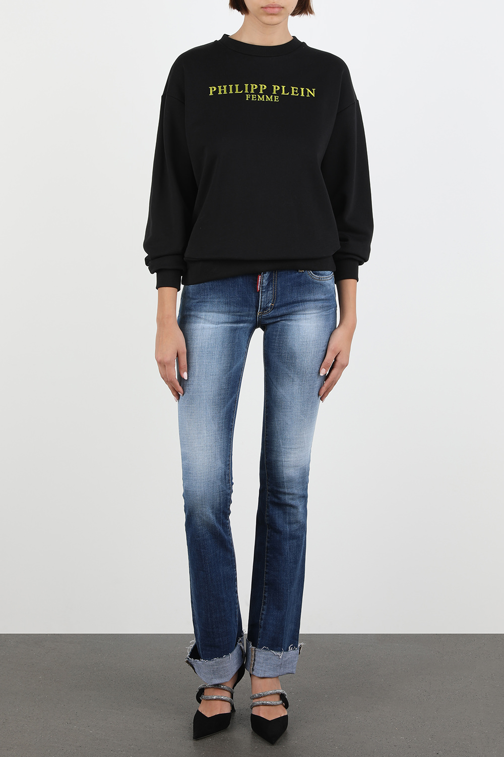 תמונת דוגמן קידמית של נעלי עקב לואי 90 בגוון שחור