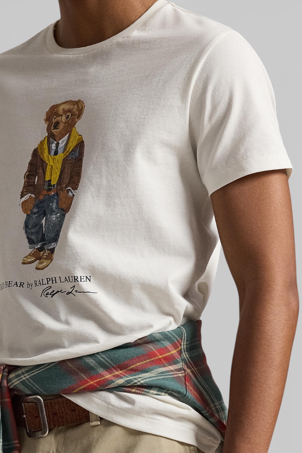 תמונת תקריב דוגמן של חולצת טי