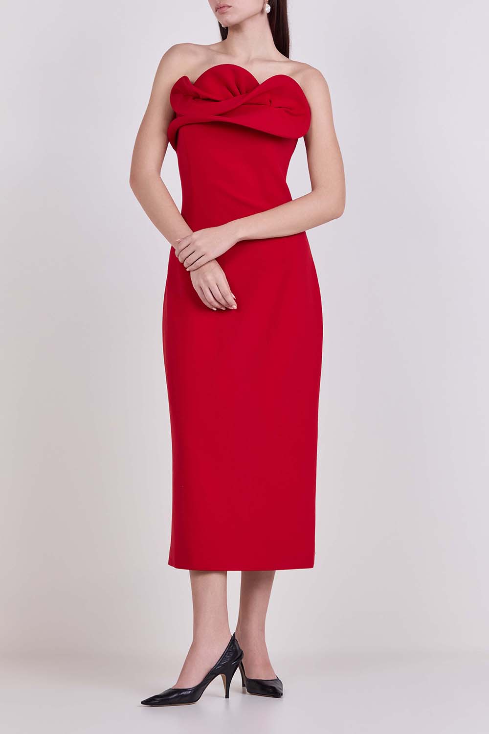 תמונת דוגמן קידמית של שמלת מידי סטרפלס