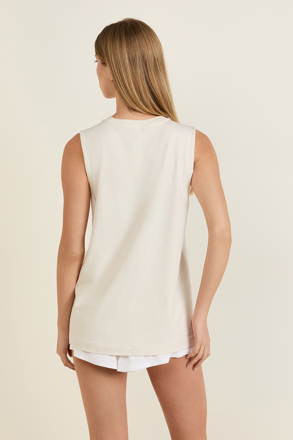 תמונת דוגמן אחורית של All Yours Organic Cotton Tank