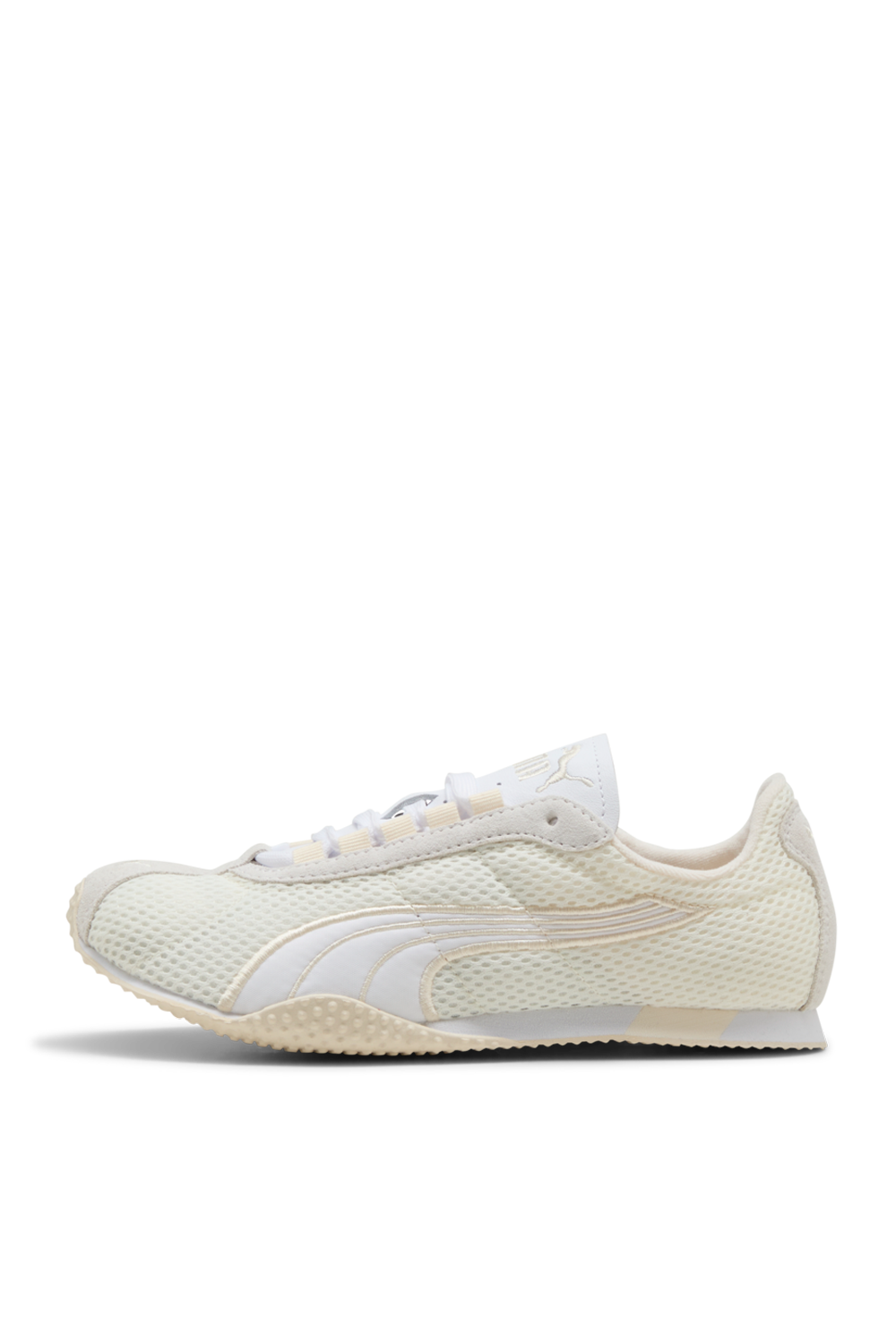 תמונה אחורית של נעלי סניקרס