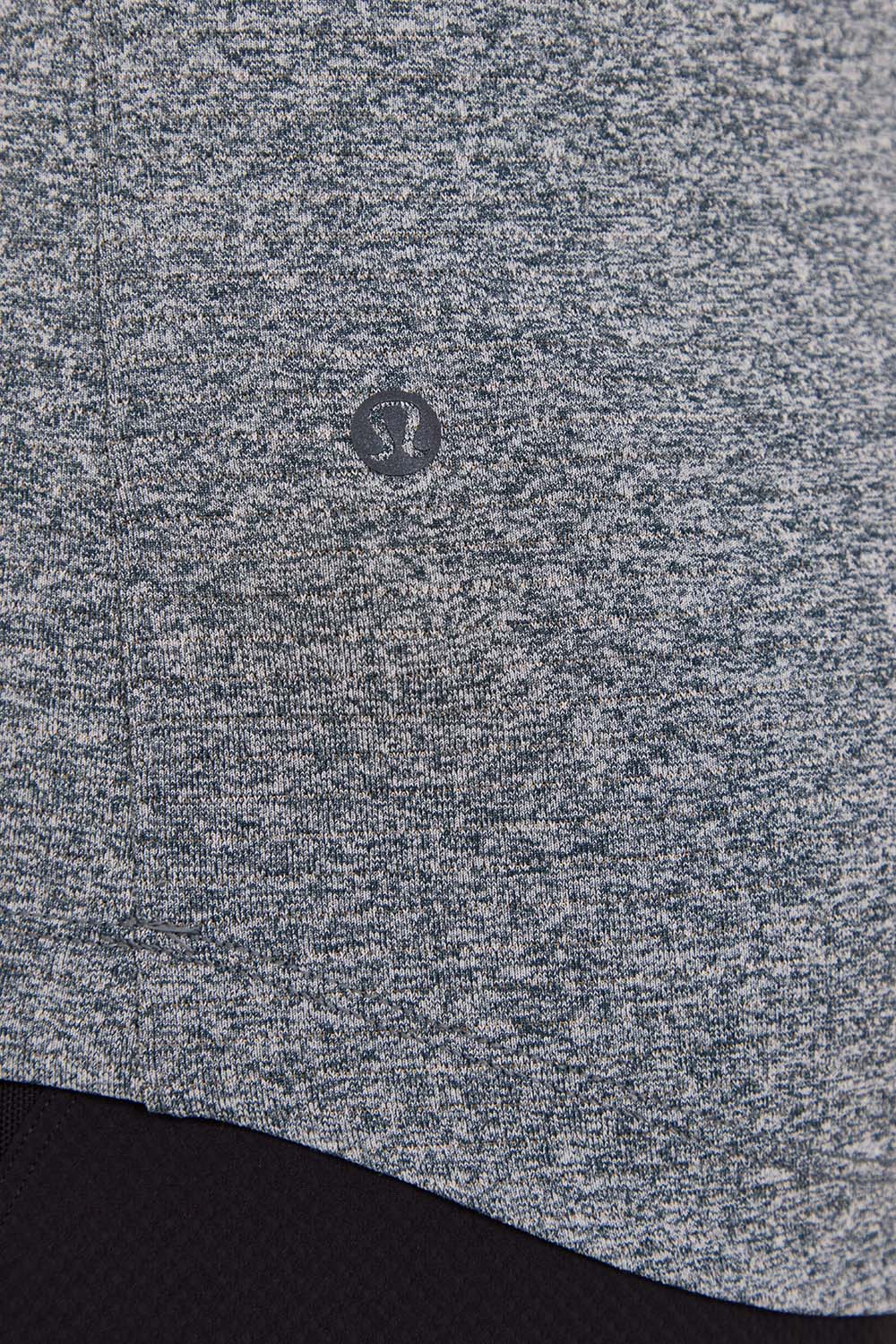 תמונת תקריב דוגמן של License to Train Long-Sleeve Shirt