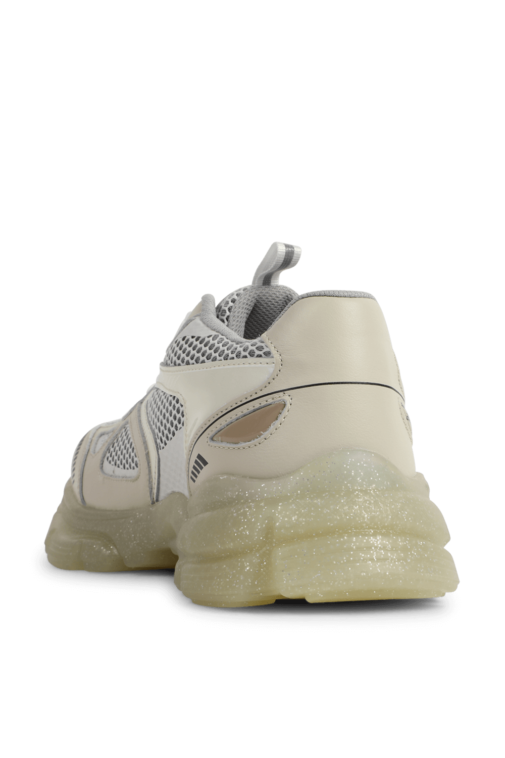 תמונה אחורית של נעלי סניקרס מרתון עם סולייה מנצנצת