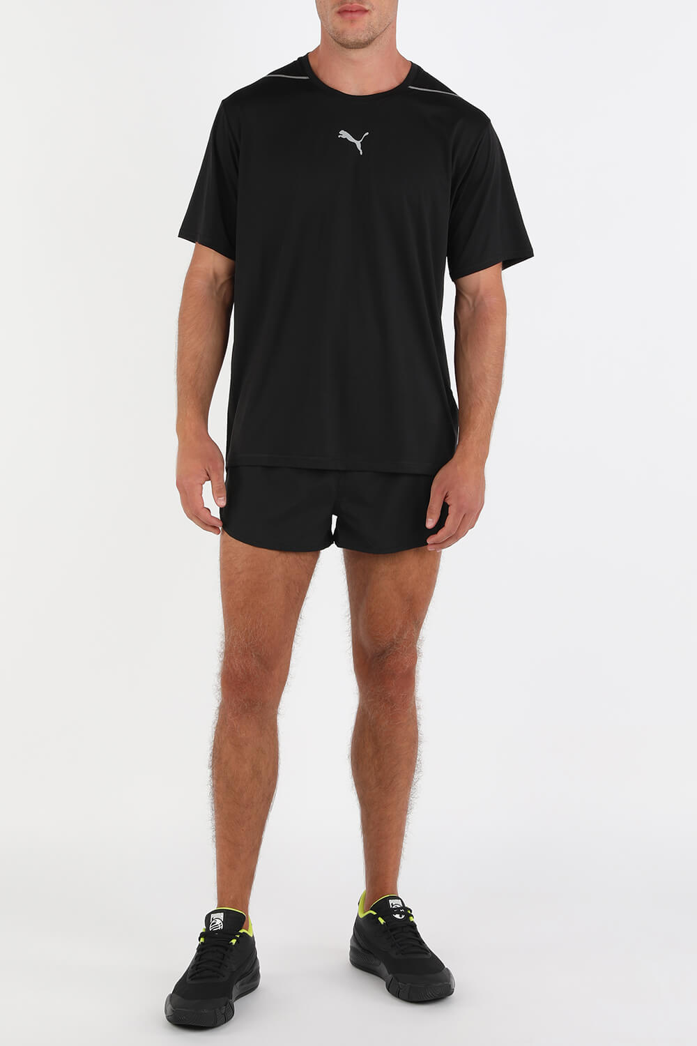 תמונת דוגמן קידמית של Triple Basketball Shoes in Black and White