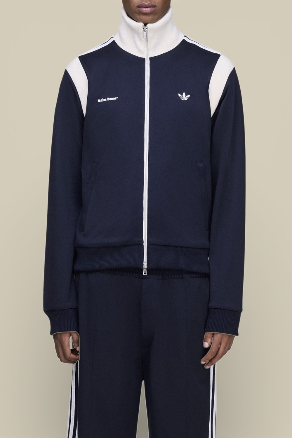 תמונת דוגמן קידמית של סווטשירט