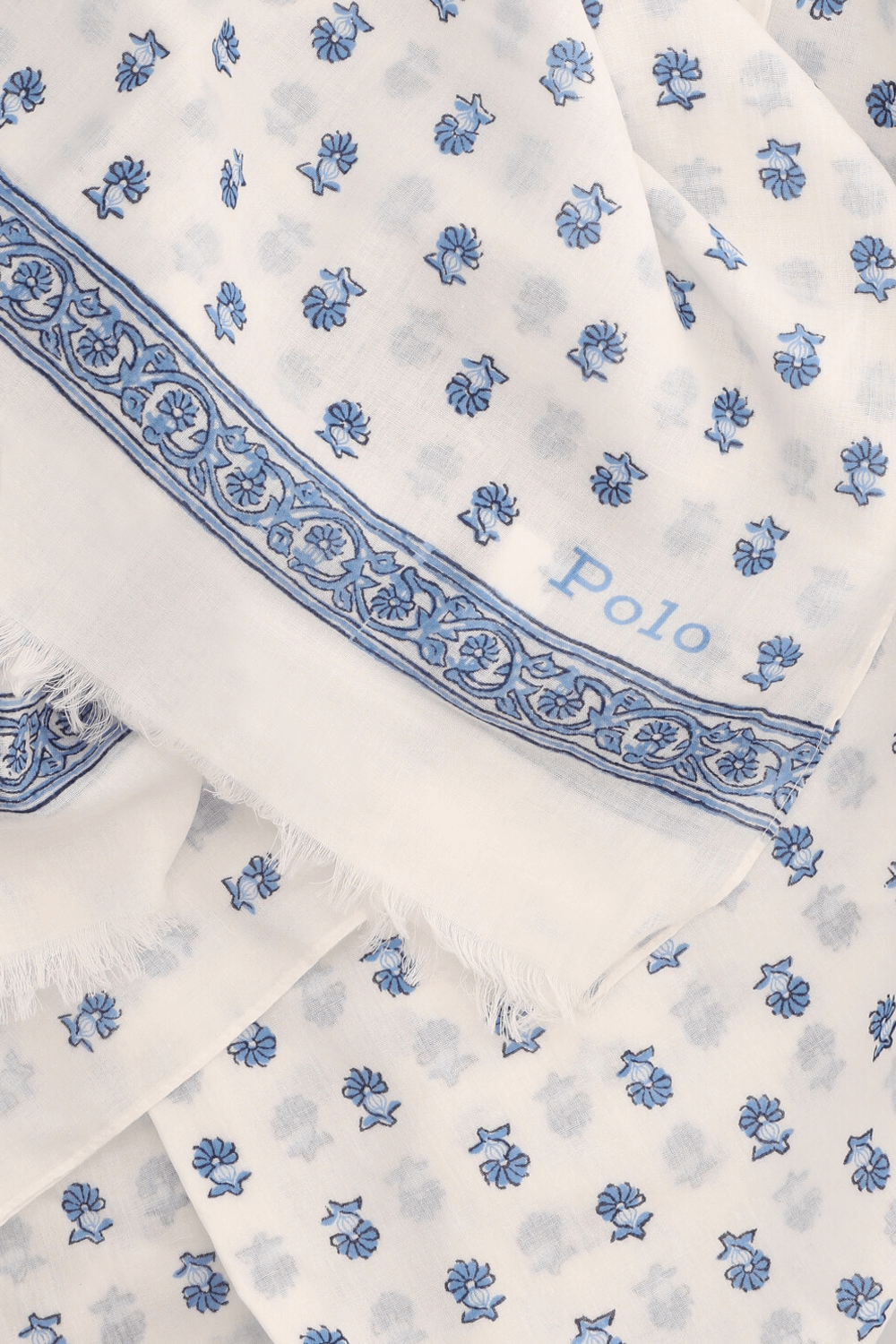 תמונה אחורית של צעיף קייצי