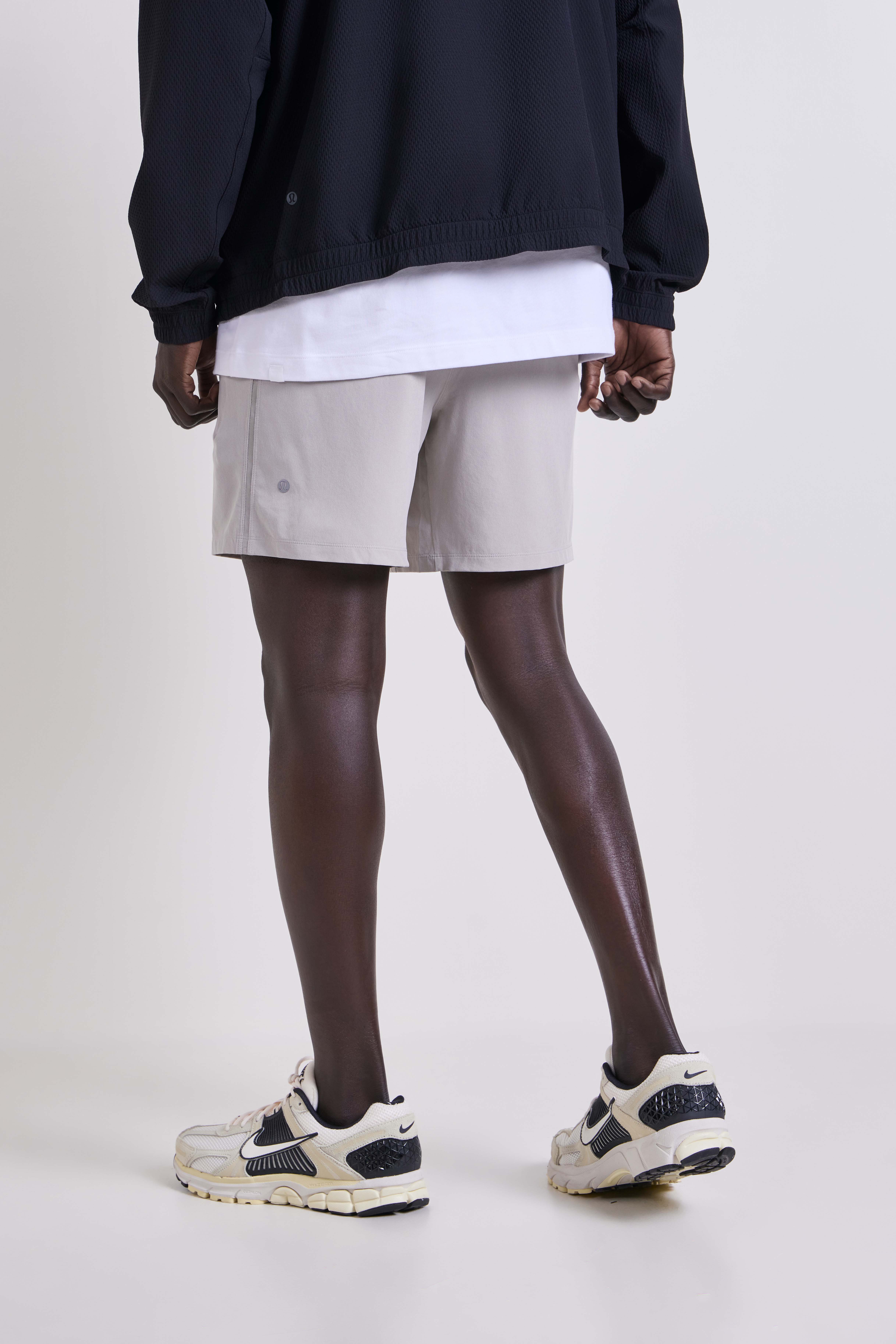 תמונת דוגמן אחורית של Pace Breaker Short 7 LL