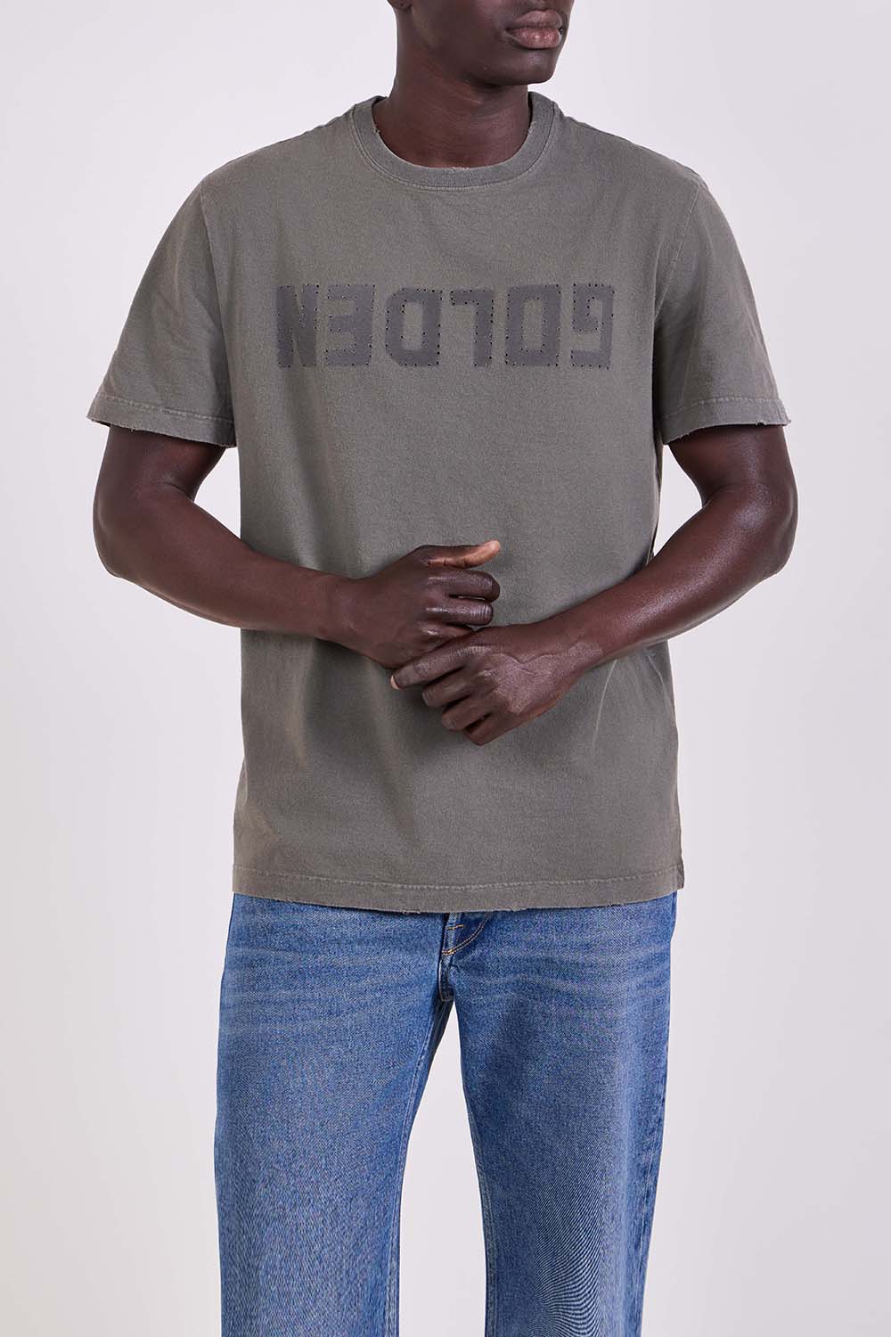 תמונת דוגמן קידמית של חולצת טי