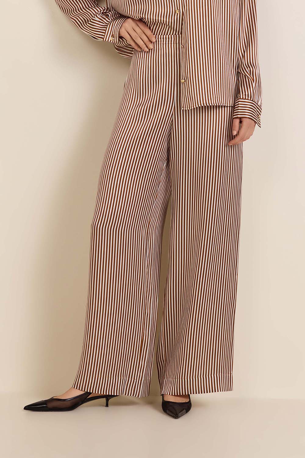 תמונת דוגמן קידמית של מכנסי פיג'מה ריטץ' X פריים