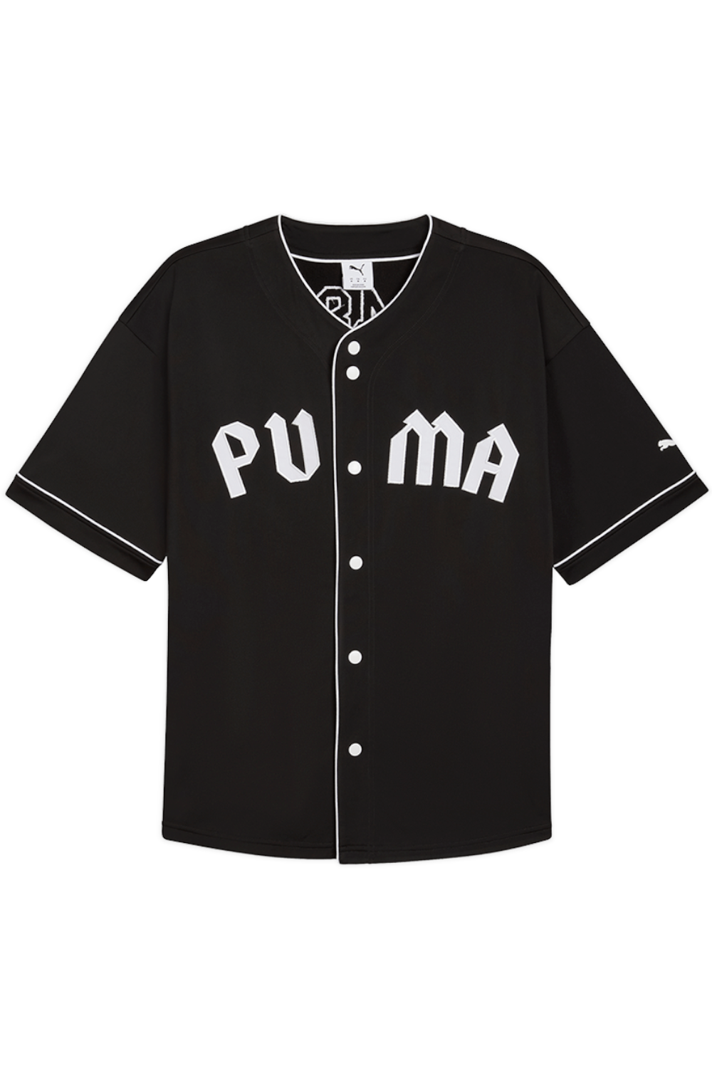 תמונה קידמית של חולצת כפתורים אוברסייז