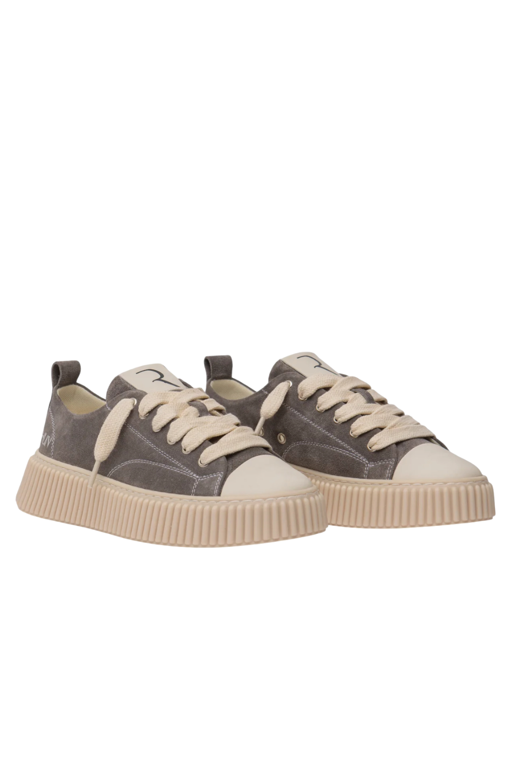 תמונת תקריב של נעלי סניקרס 2020