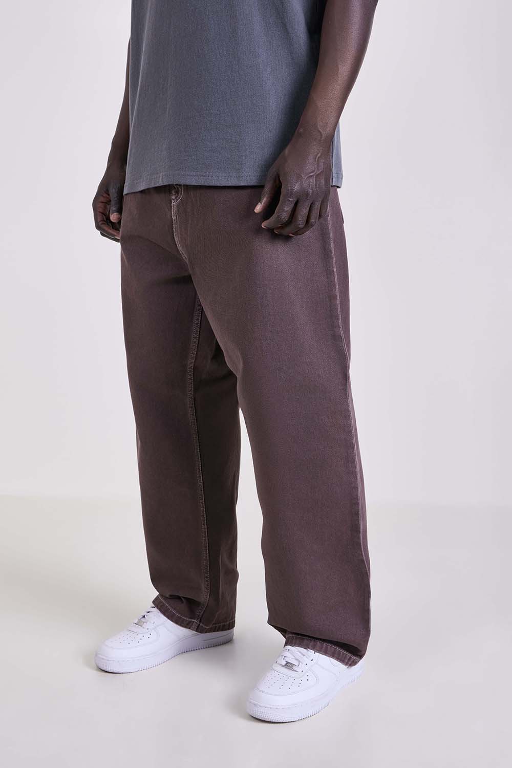 תמונת דוגמן קידמית של מכנסיים ארוכים