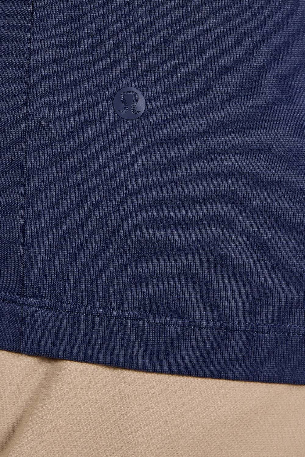 תמונת תקריב דוגמן של Evolution Short-Sleeve Polo Shirt