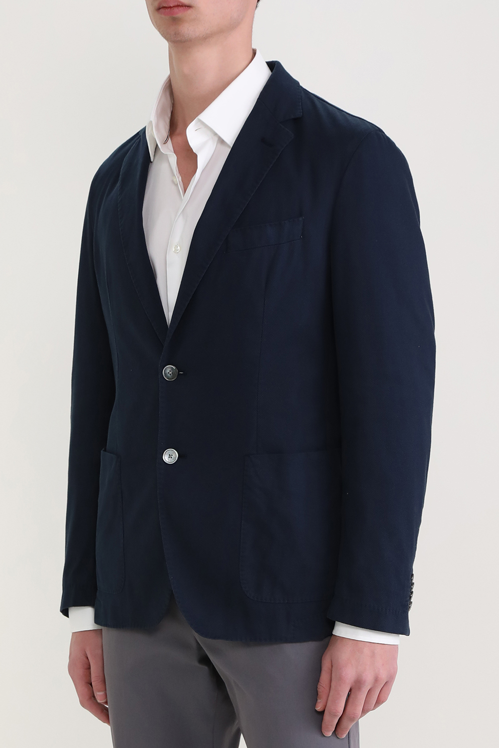 תמונת דוגמן קידמית של ז'קט מחויט עם כיסים