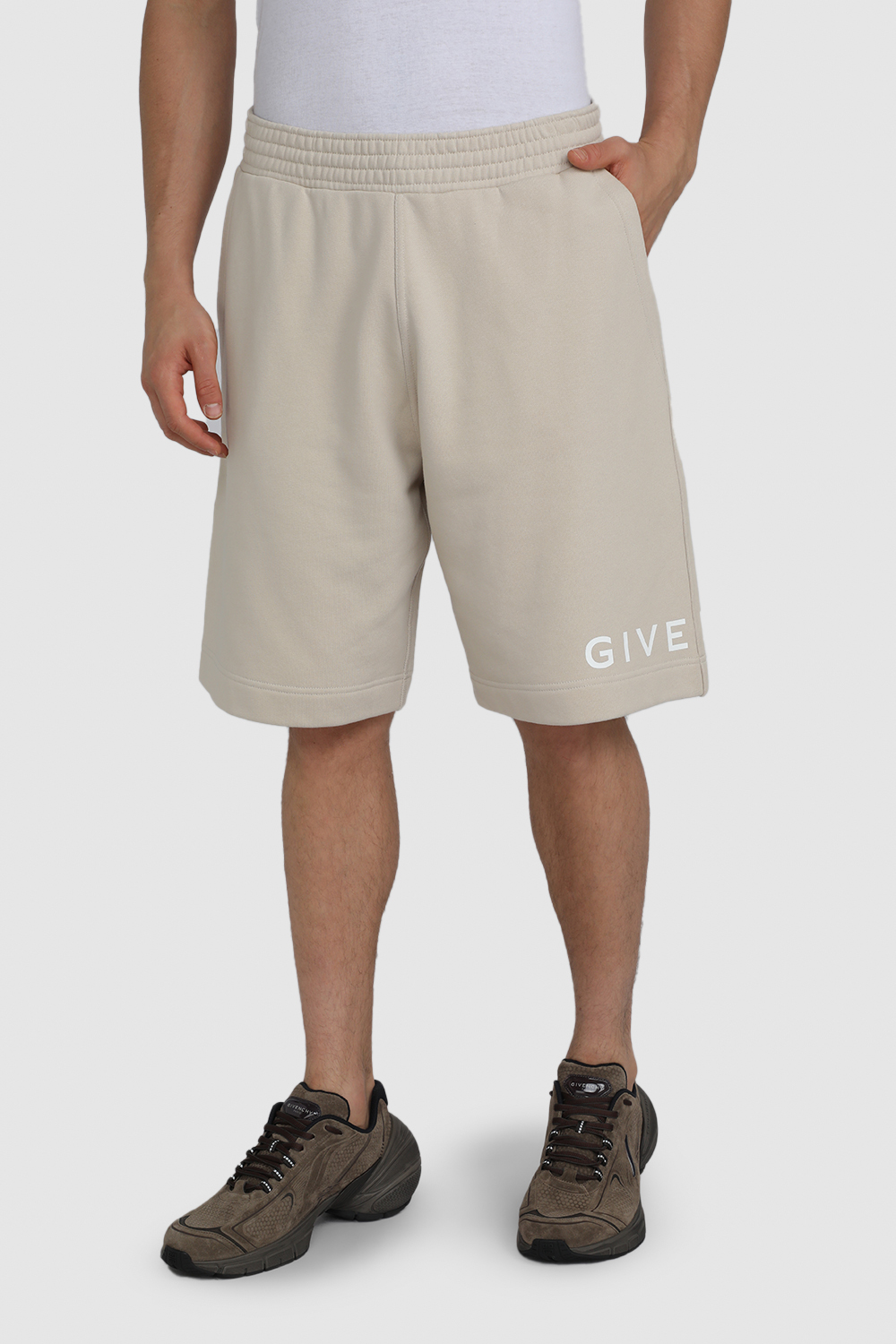 תמונת דוגמן קידמית של מכנסי ג`וג קצרים