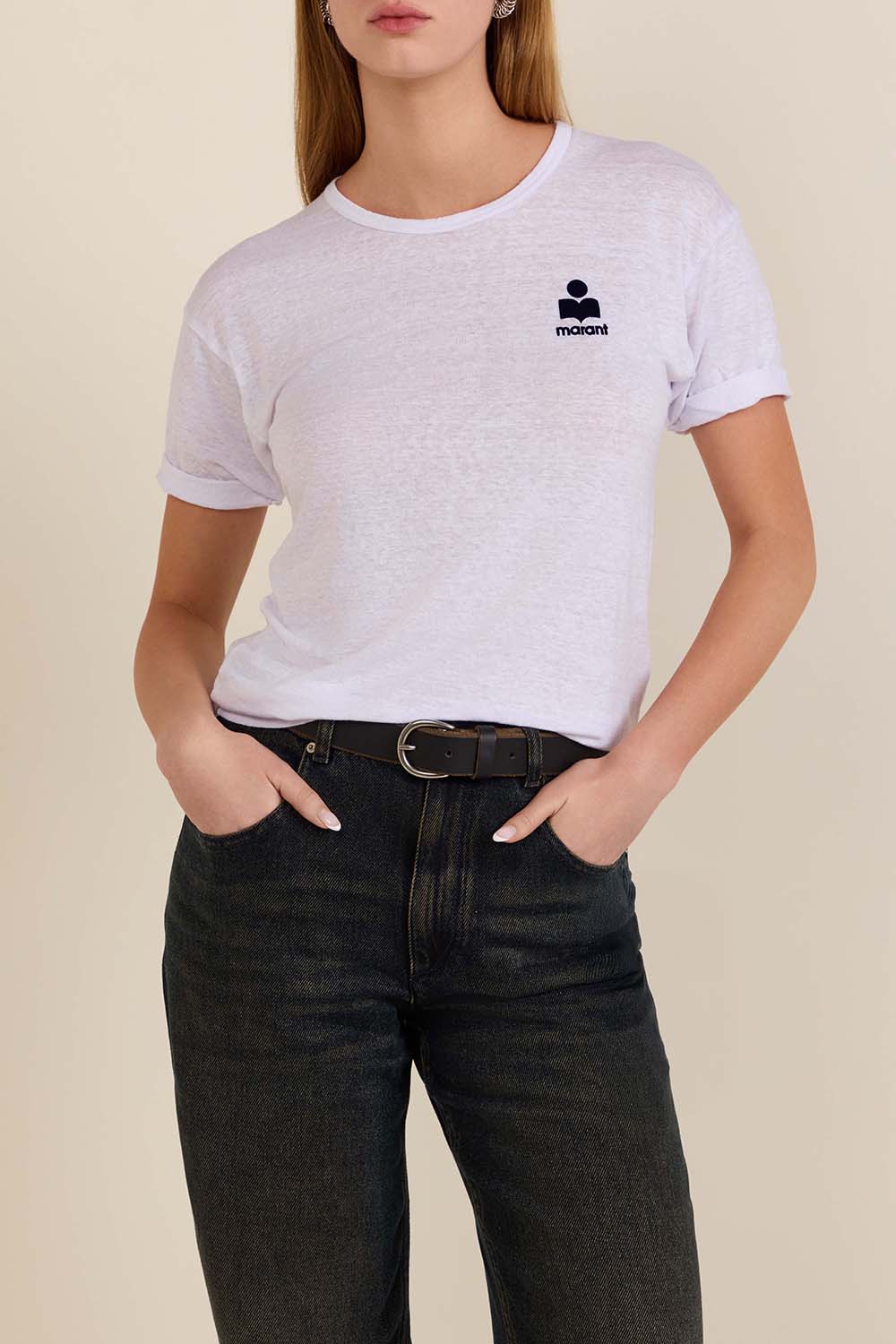 תמונת דוגמן קידמית של חולצת טי מפשתן