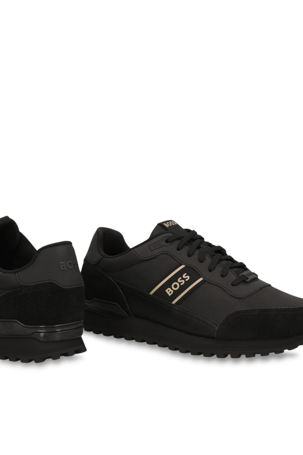 תמונת תקריב של נעלי סניקרס