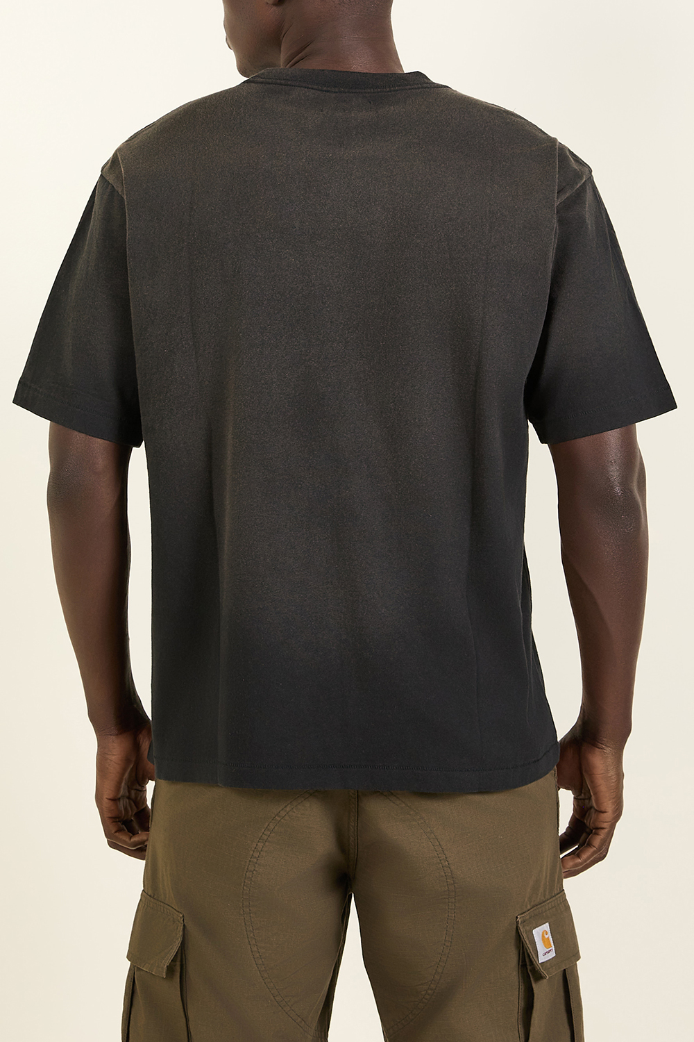 תמונת תקריב דוגמן של חולצת טי