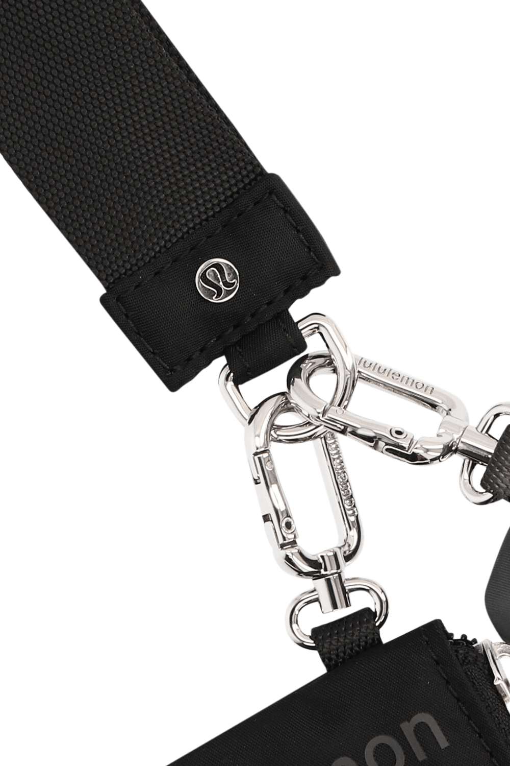 תמונת תקריב של Dual Pouch Wristlet