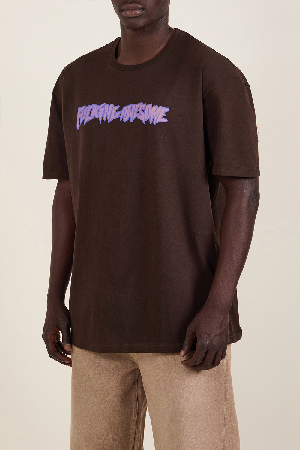 תמונת דוגמן קידמית של חולצת טי