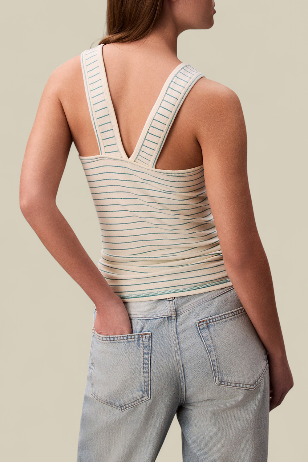 תמונת דוגמן אחורית של גופייה