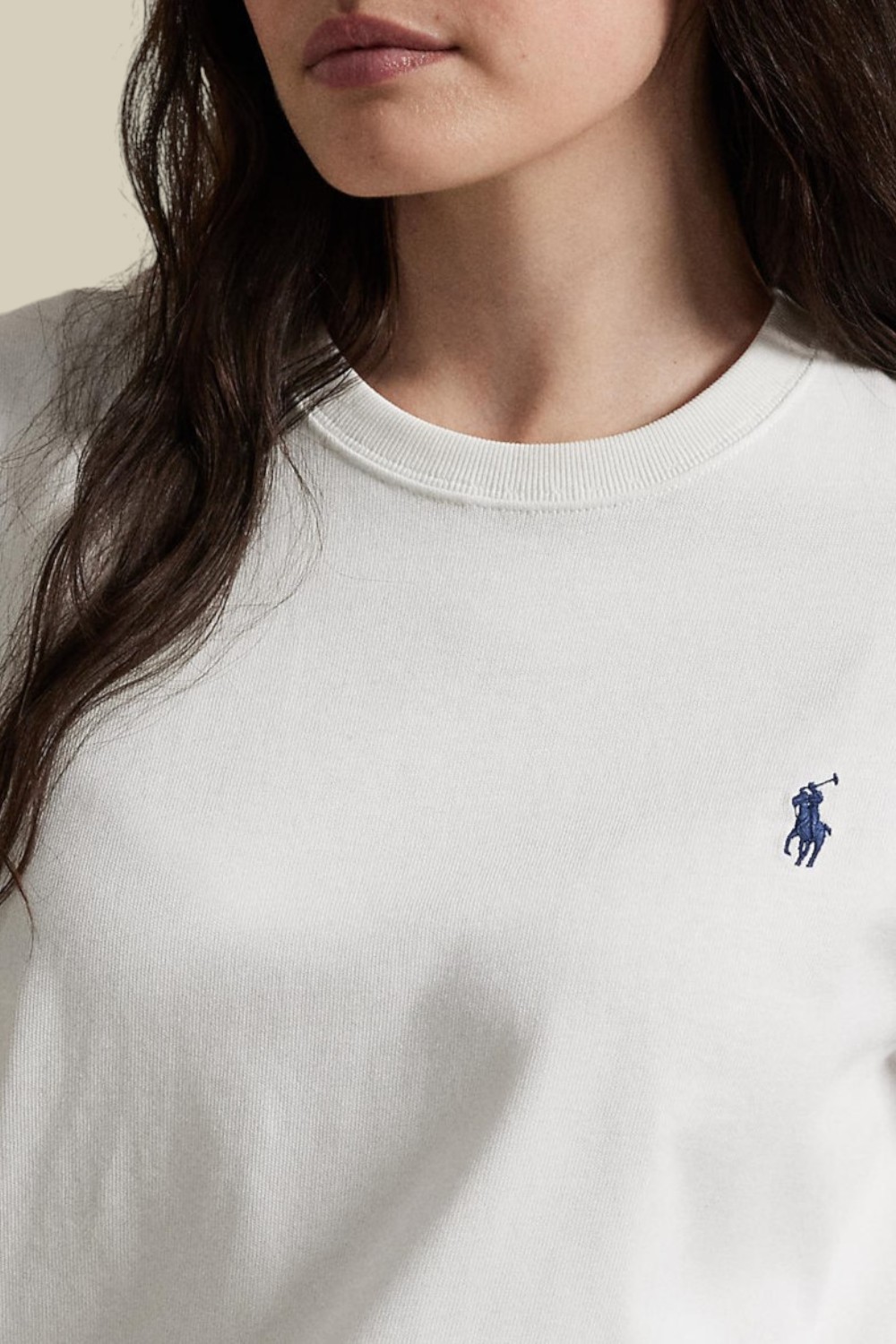 תמונת תקריב דוגמן של חולצת טי