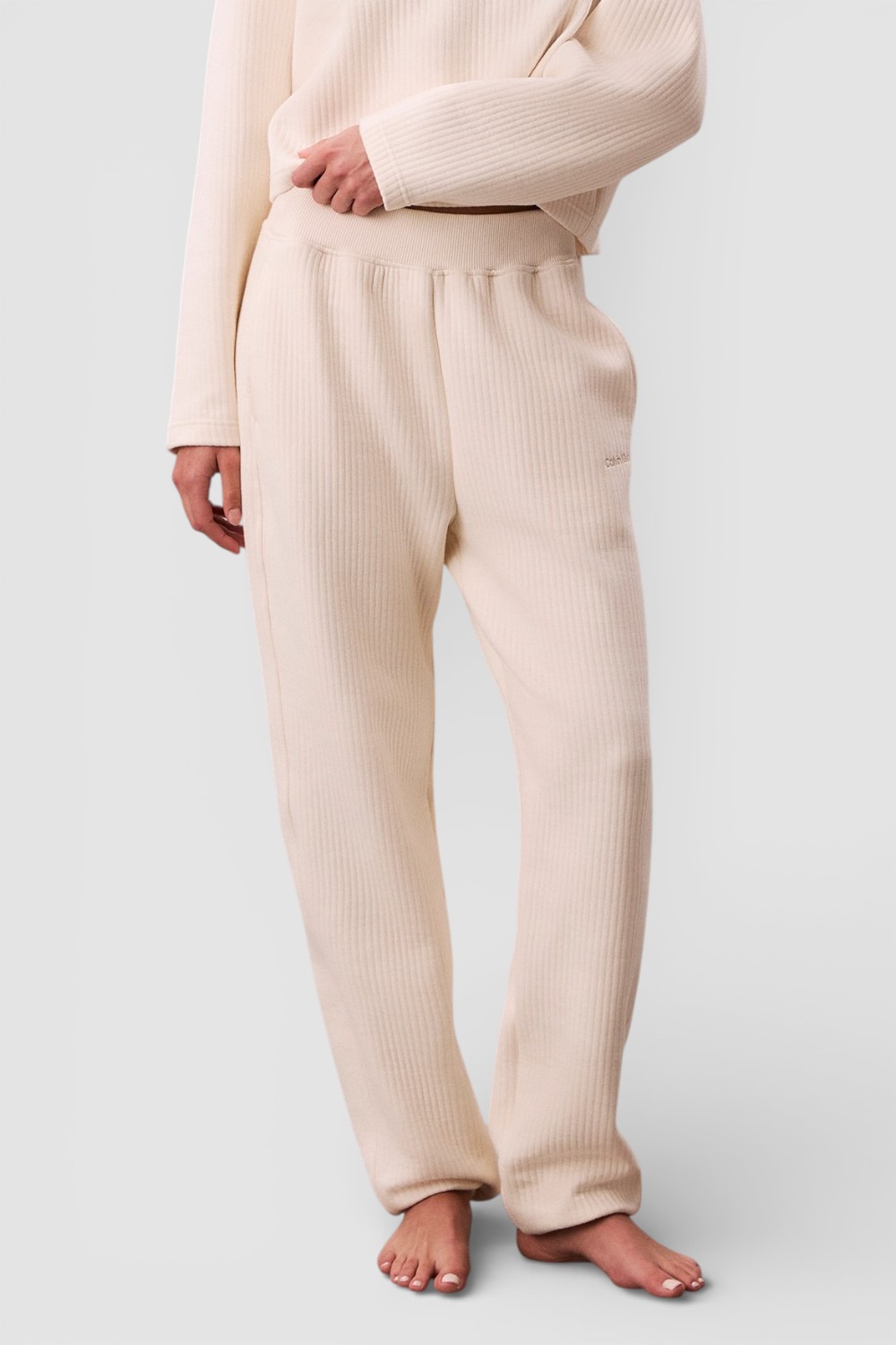 תמונת דוגמן קידמית של מכנסי ג'וגר