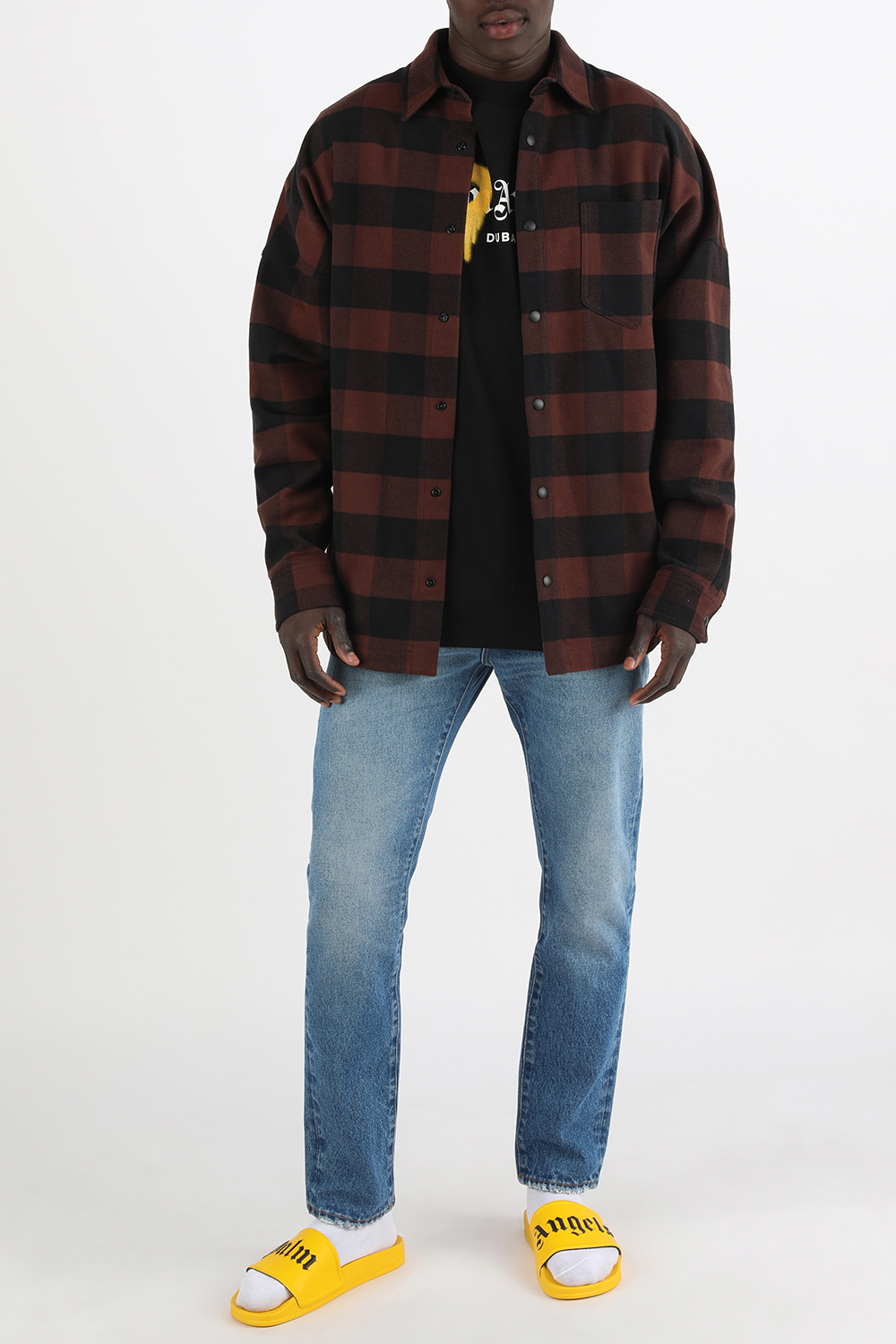 תמונת דוגמן קידמית של כפכפי סליידס צהובים