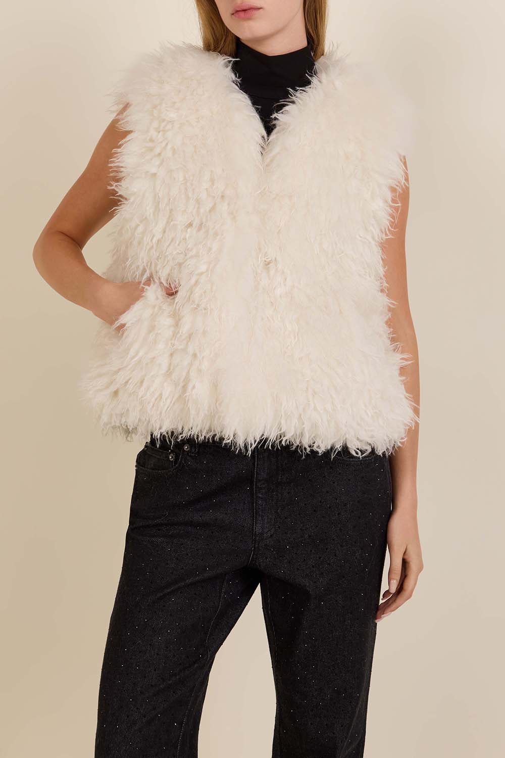 תמונת דוגמן קידמית של וסט