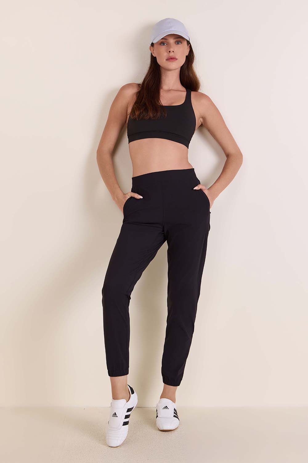 תמונת דוגמן קידמית של Fast and Free Running Hat