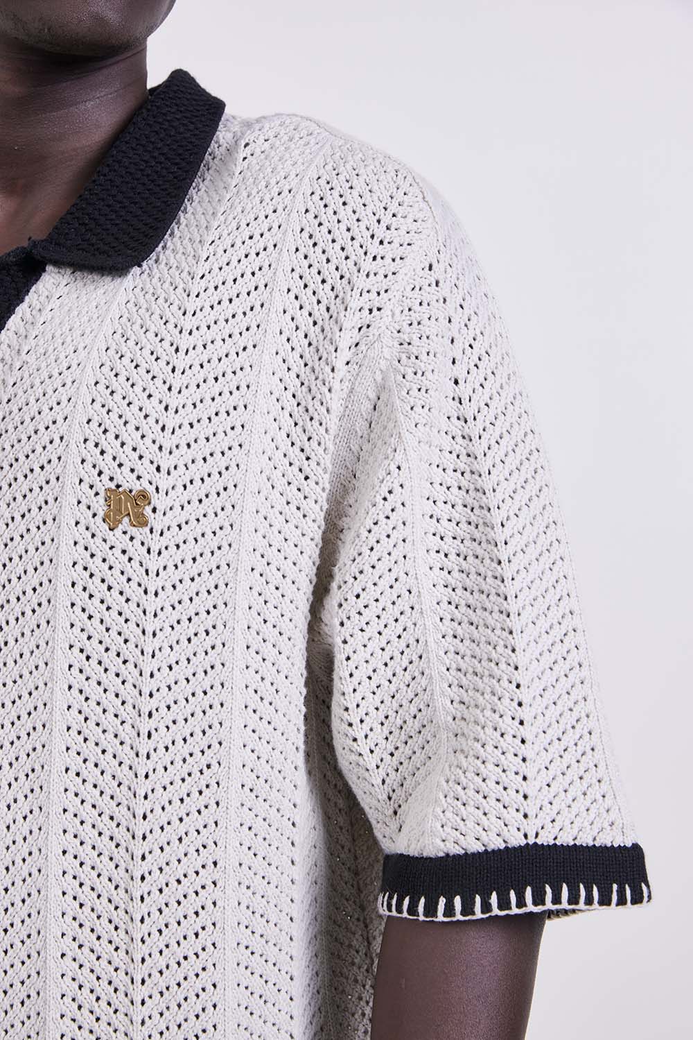 תמונת תקריב דוגמן של סריג פולו אוברסייז