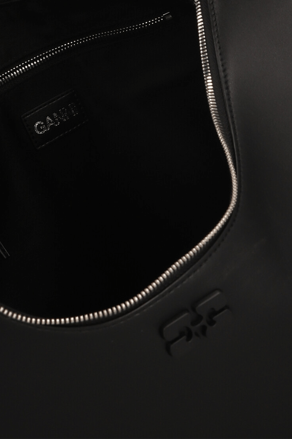 תמונת פנים של תיק