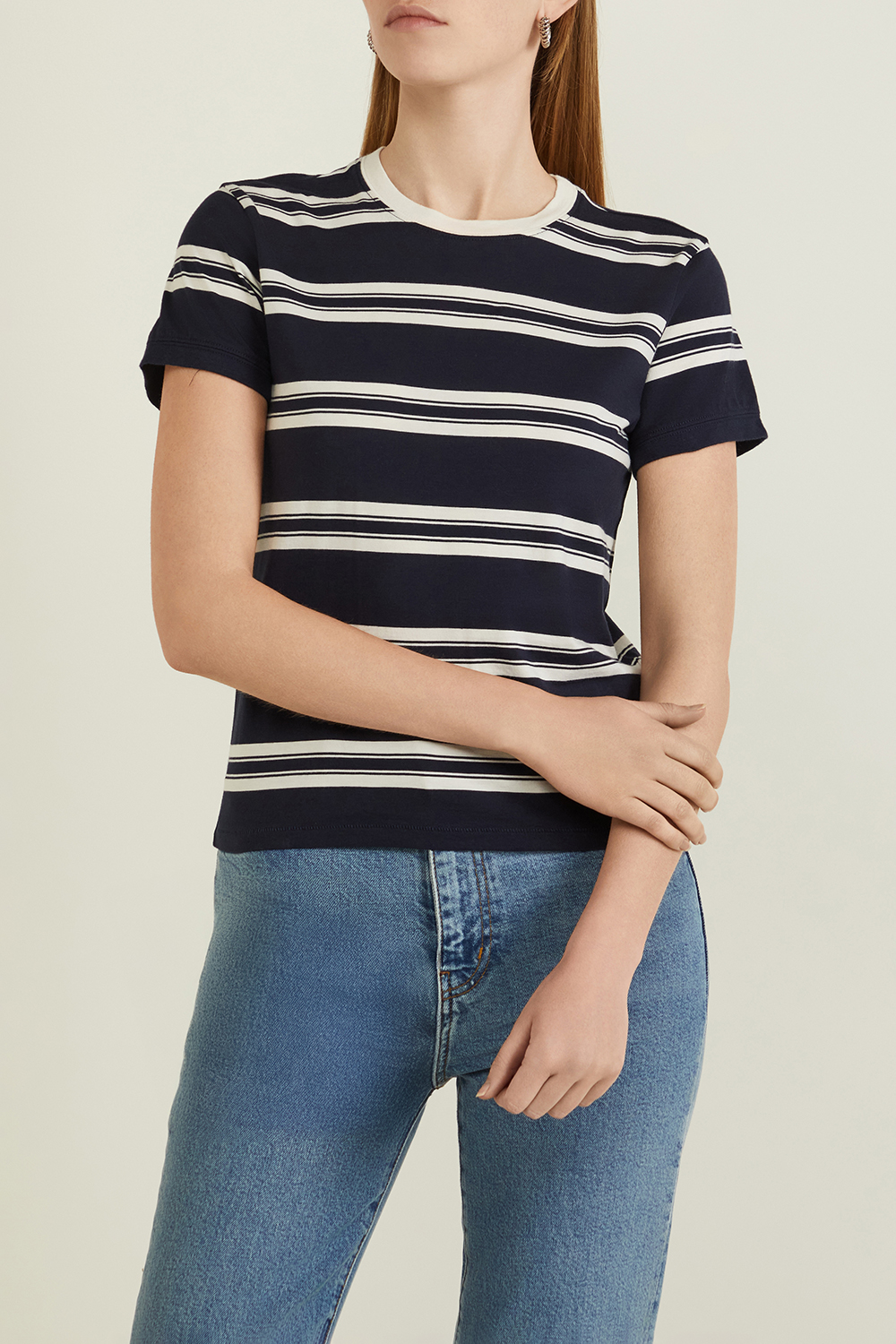 תמונת דוגמן קידמית של חולצת טי בייבי