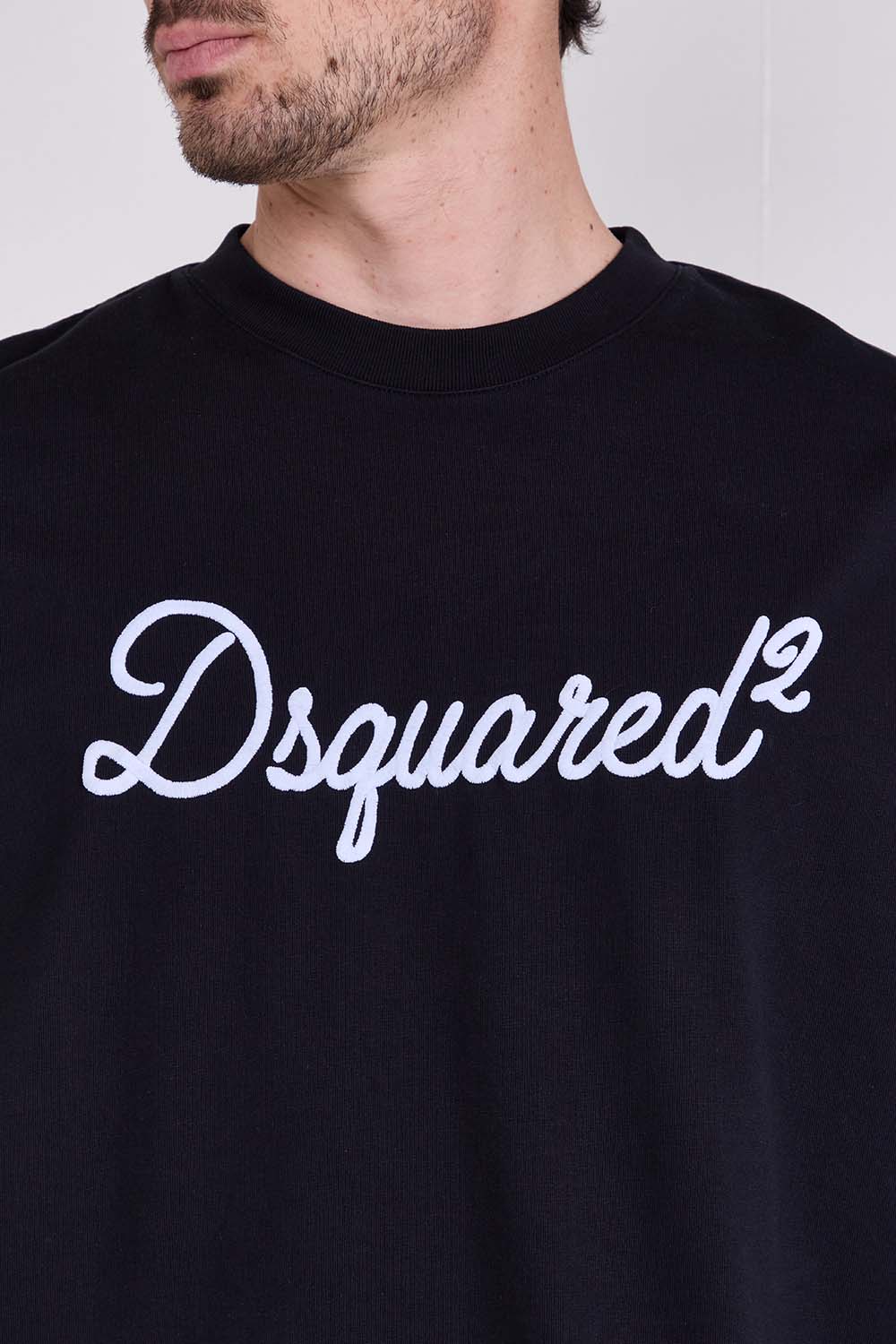 תמונת תקריב דוגמן של חולצת טי