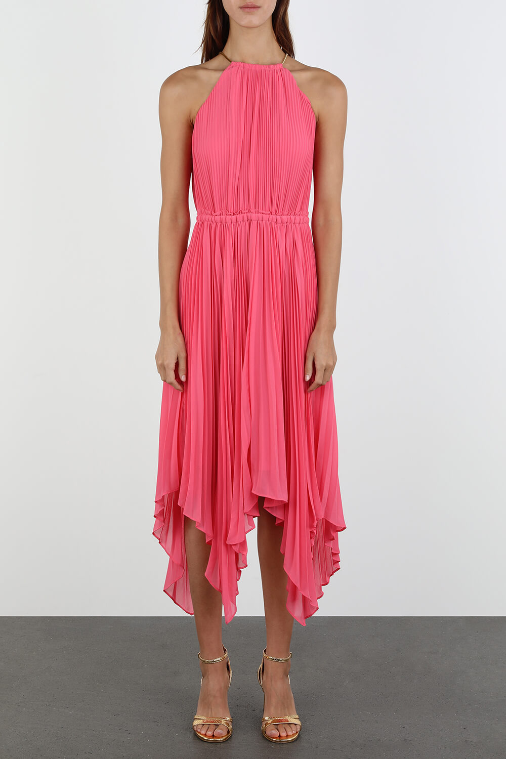 תמונת דוגמן קידמית של Halterneck Asymetrical Midi Dress in Pink
