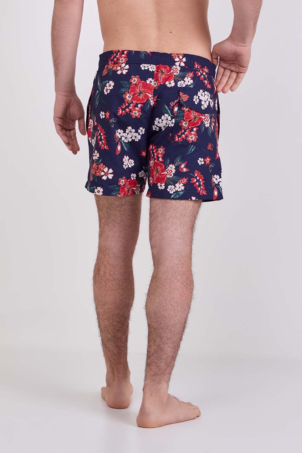 תמונת דוגמן אחורית של מכנסי בגד ים