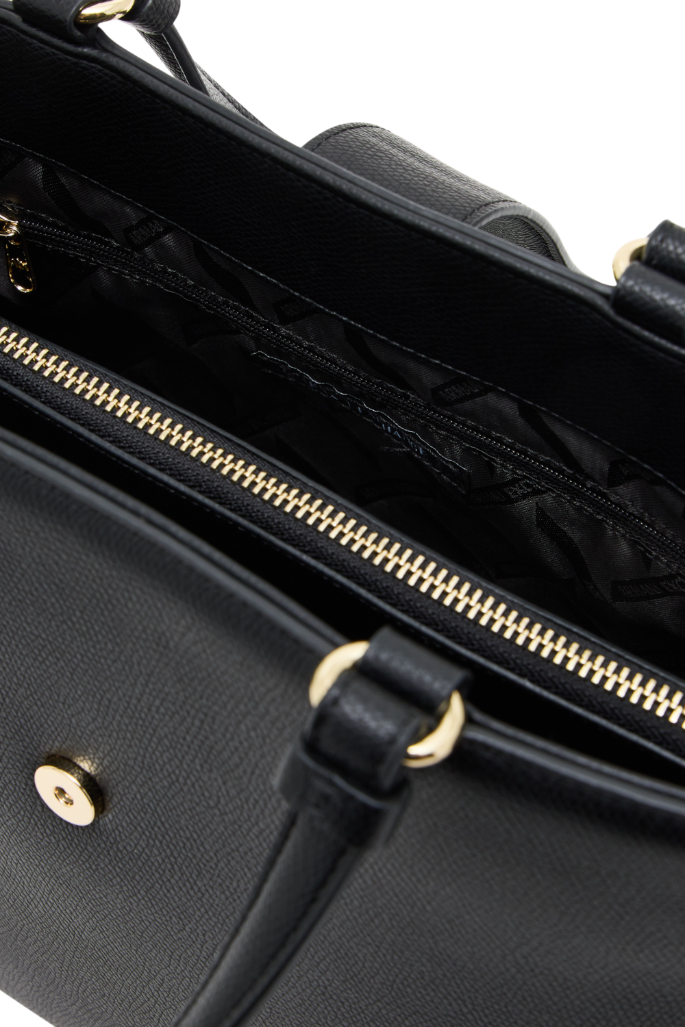 תמונת תקריב של תיק נשיאה