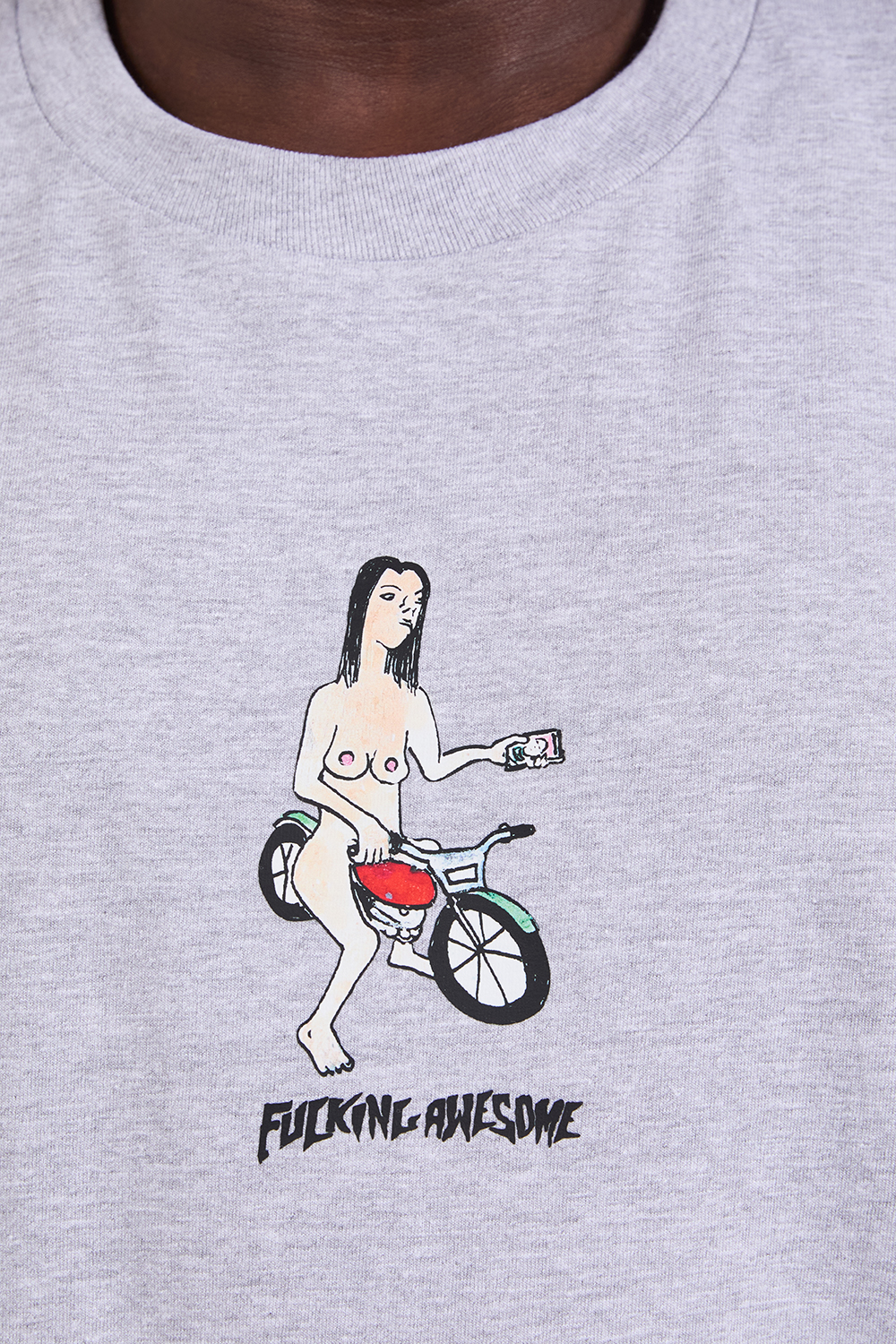 תמונת דוגמן אחורית של חולצת טי