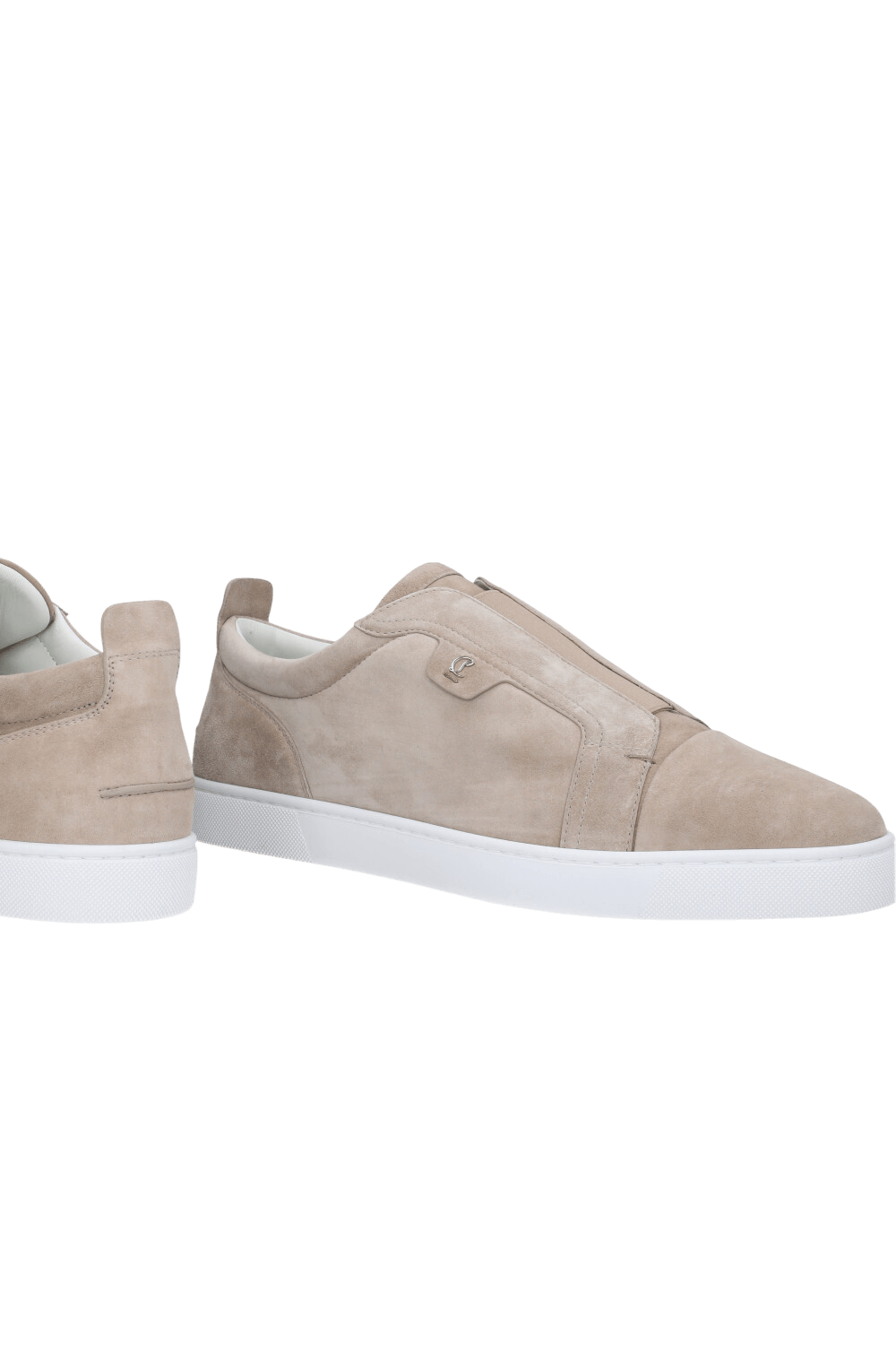 תמונת תקריב של נעלי סניקרס זמש