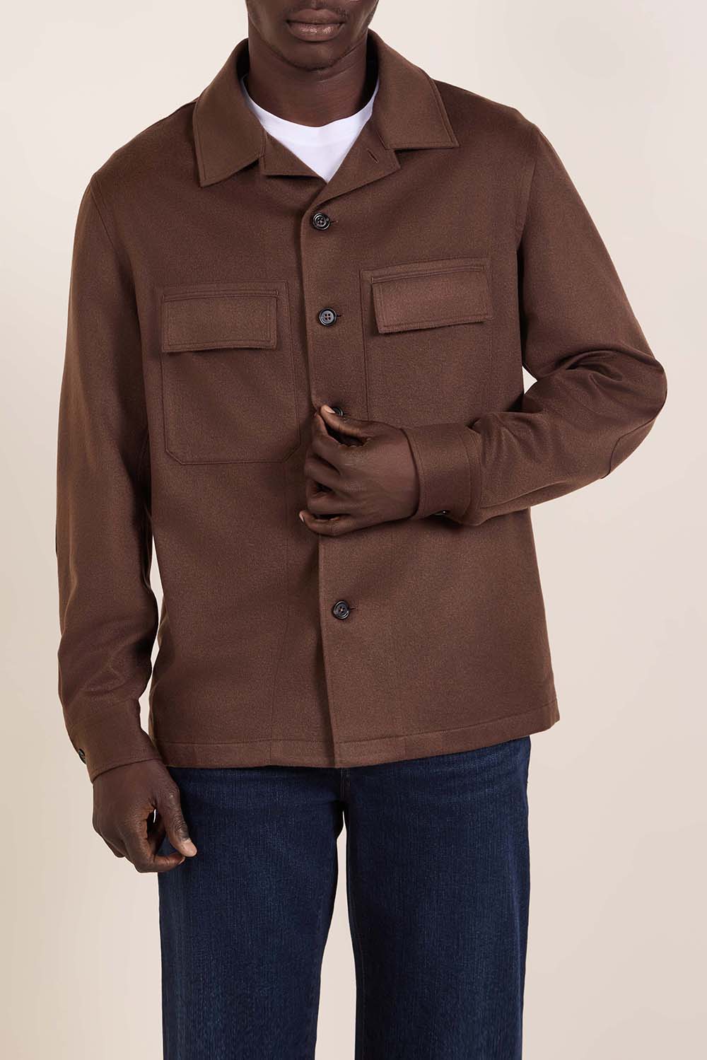 תמונת דוגמן קידמית של חולצת ז'קט