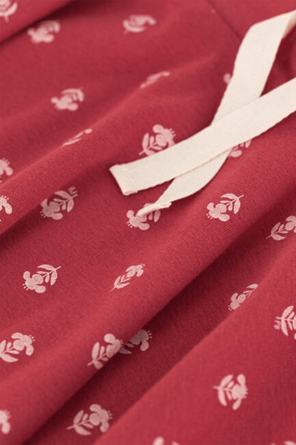 תמונת תקריב של חצאית קצרה - גילאי 3-5