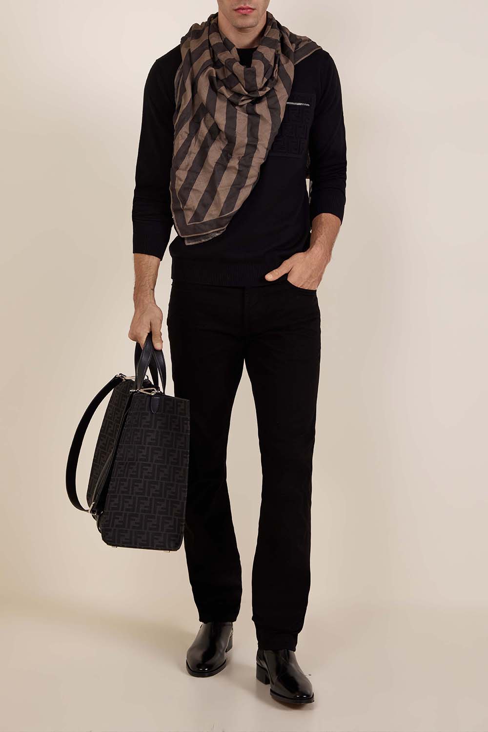 תמונת דוגמן קידמית של תיק נשיאה