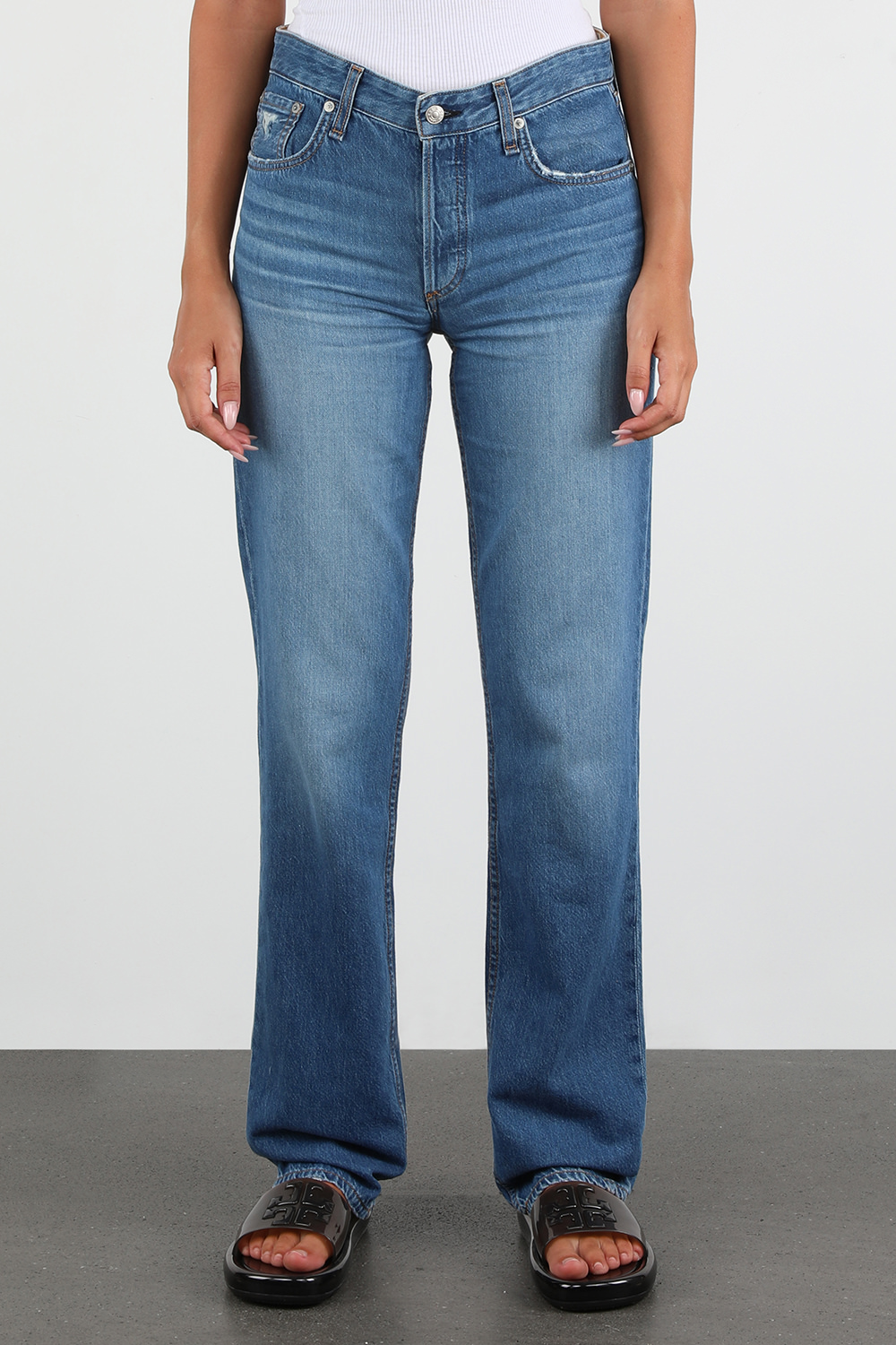 תמונת דוגמן קידמית של מכנסי ג'ינס פיפר בגזרה ישרה