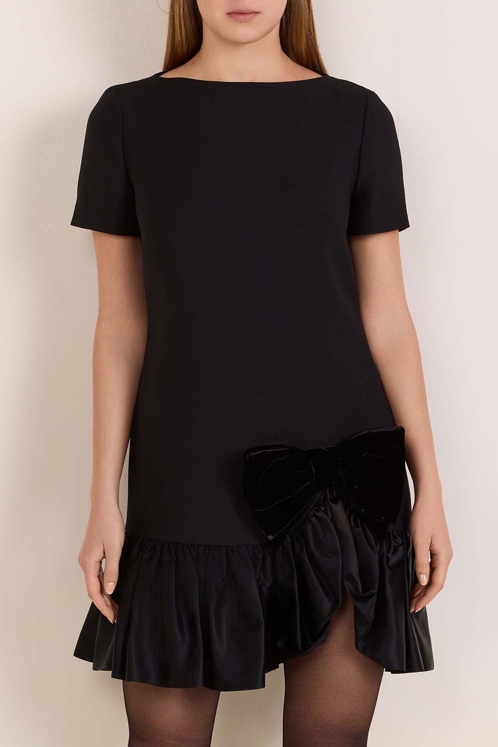 תמונת דוגמן קידמית של שמלת מיני מצמר ומשי