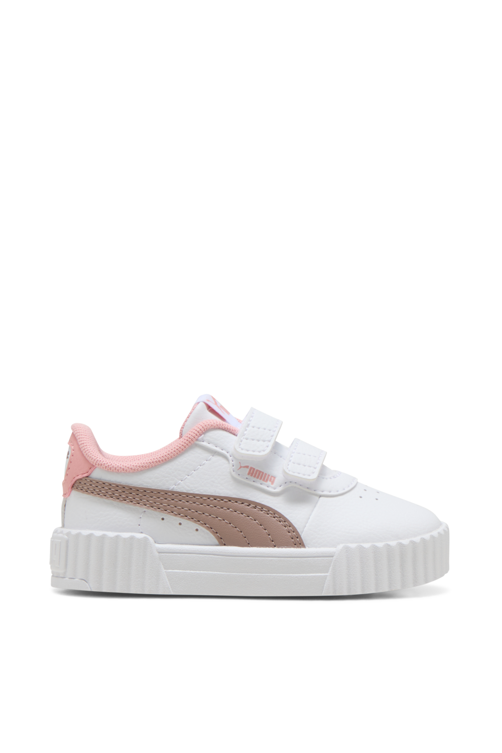 תמונה קידמית של נעלי סניקרס