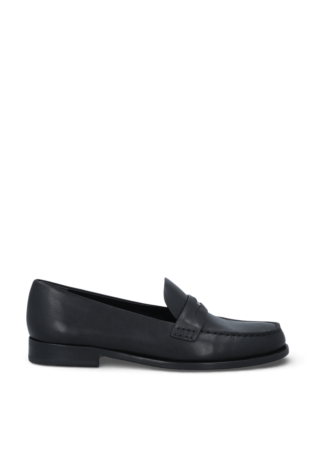 תמונה קידמית של נעלי מוקסינים