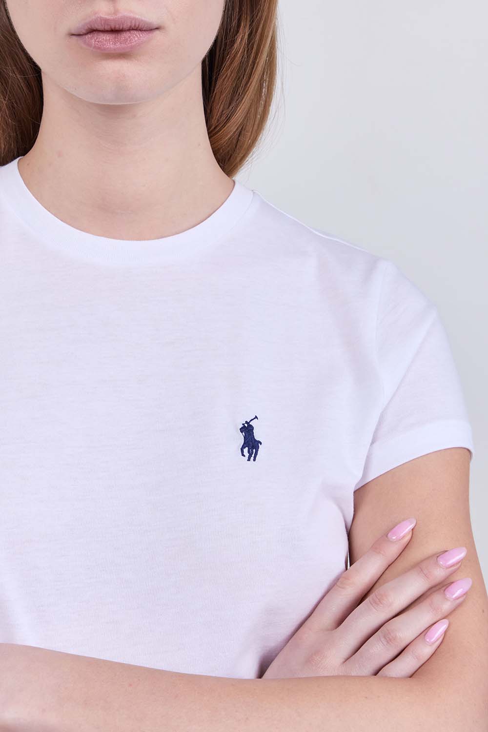 תמונת תקריב דוגמן של חולצת טי